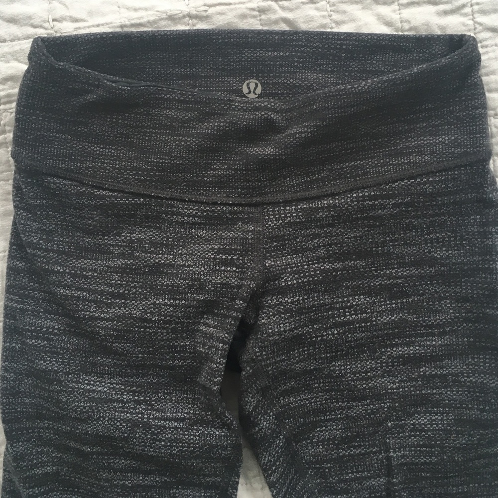 Lululemon thick gray pattern leggings, appx size 2